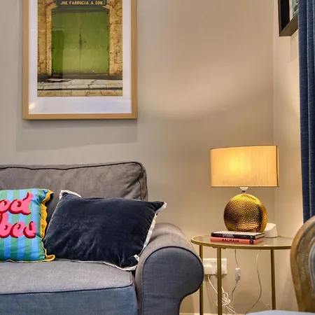 Ilithyia Boutique Maisonette